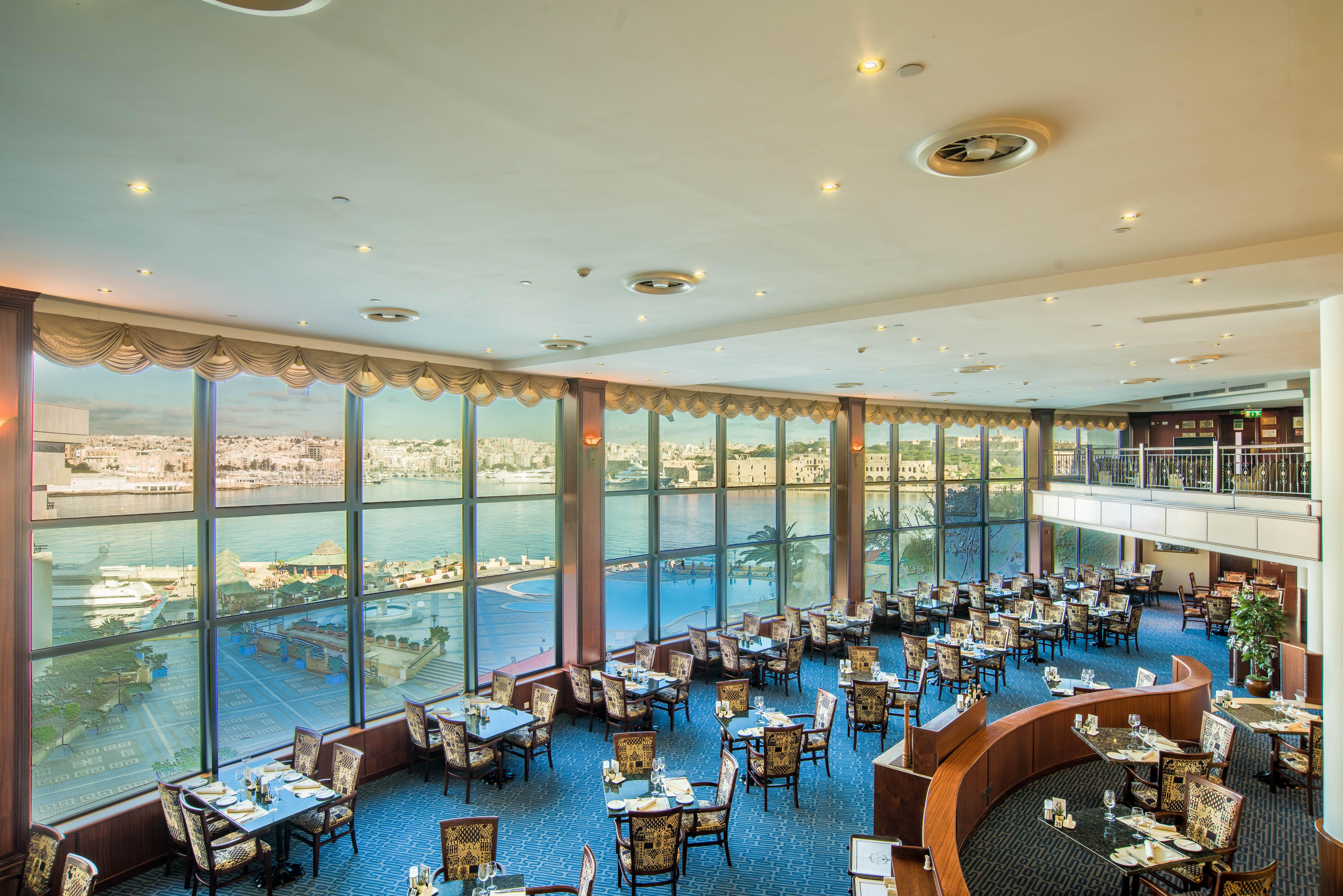 Grand Hotel Excelsior Floriana Luaran gambar The 360 Restaurant