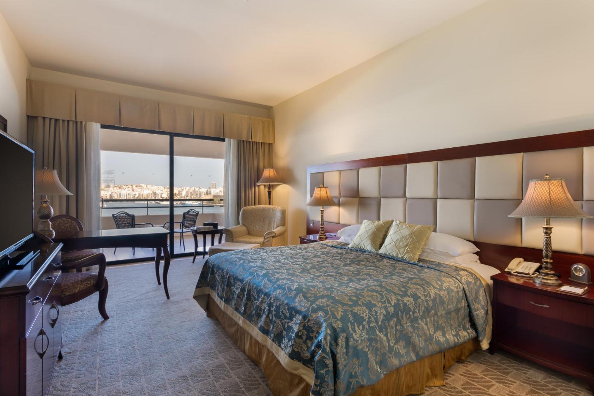 Grand Hotel Excelsior Floriana Luaran gambar A room at the Hilton San Diego Bayfront